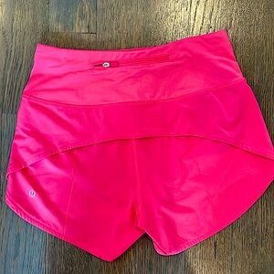 Lululemon Speed up Shorts RARE - lip gloss - size 4